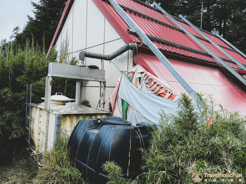 新達山屋外的集水裝置